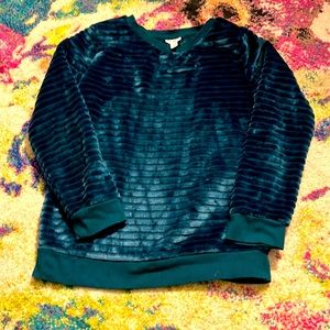 Super soft and cozy sweatshirt